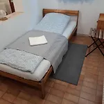 Vagabund Vendeghaz Holiday home Etyek