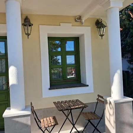 Vagabund Vendeghaz Tatil Evi Etyek