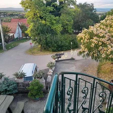 Vagabund Vendeghaz بيت للعطل *